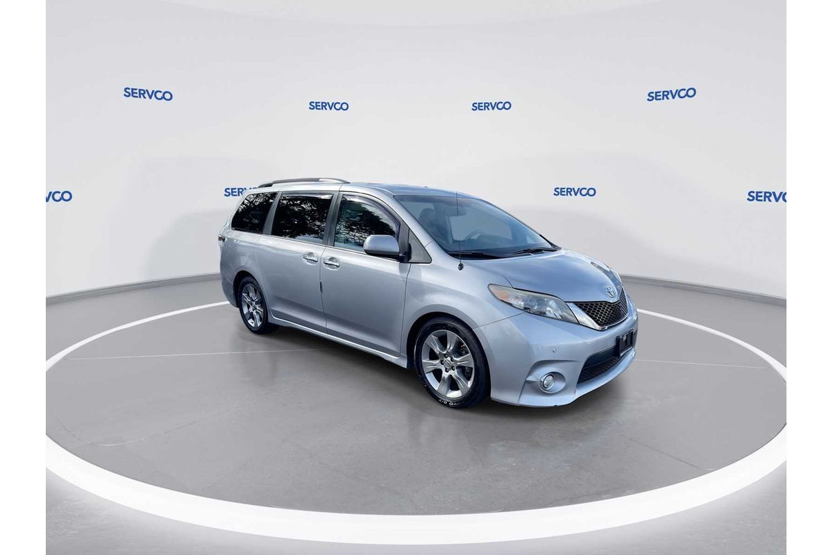 2013 Toyota SIENNA SE