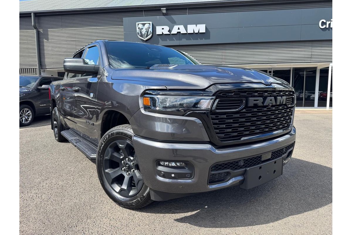 2026 RAM 1500 Express Black Edition Hurricane SO DT 4X4 SWB