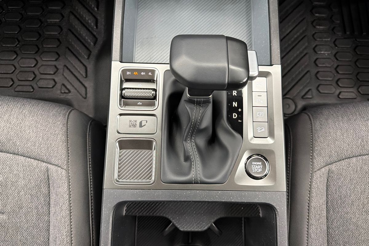 2025 Kia Tasman SX TK 4X4