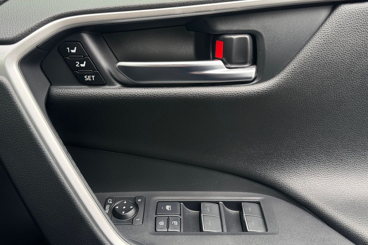 2024 Toyota RAV4 Cruiser AXAH54R image 22