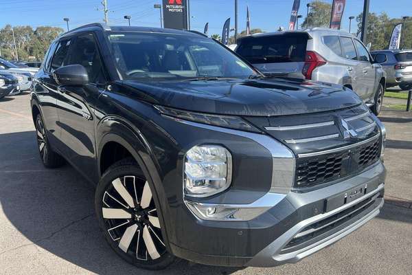 2025 Mitsubishi Outlander PHEV Exceed ZM