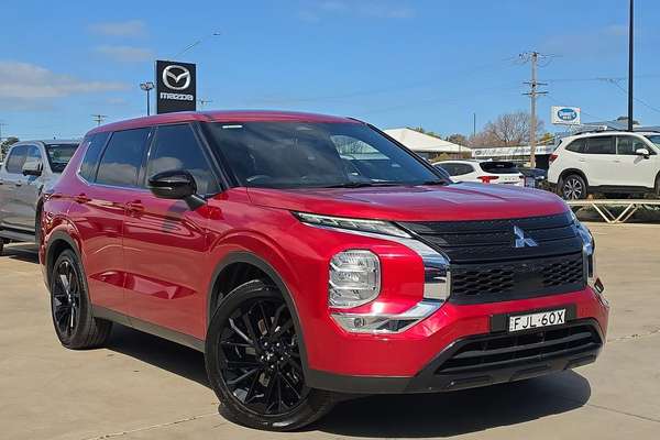 2024 Mitsubishi Outlander Black Edition ZM
