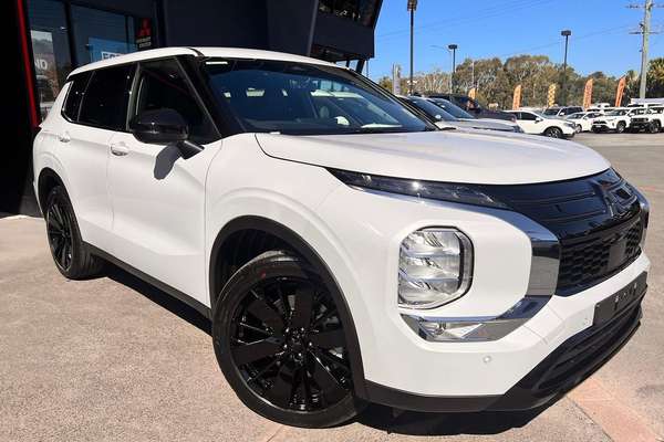 2026 Mitsubishi Outlander Black Edition ZM