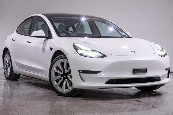 2022 Tesla Model 3 Long Range