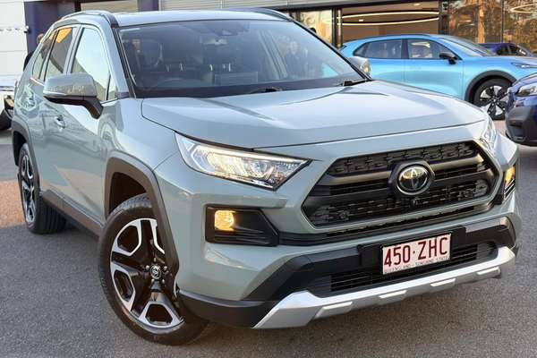 2019 Toyota RAV4 Edge AXAA54R