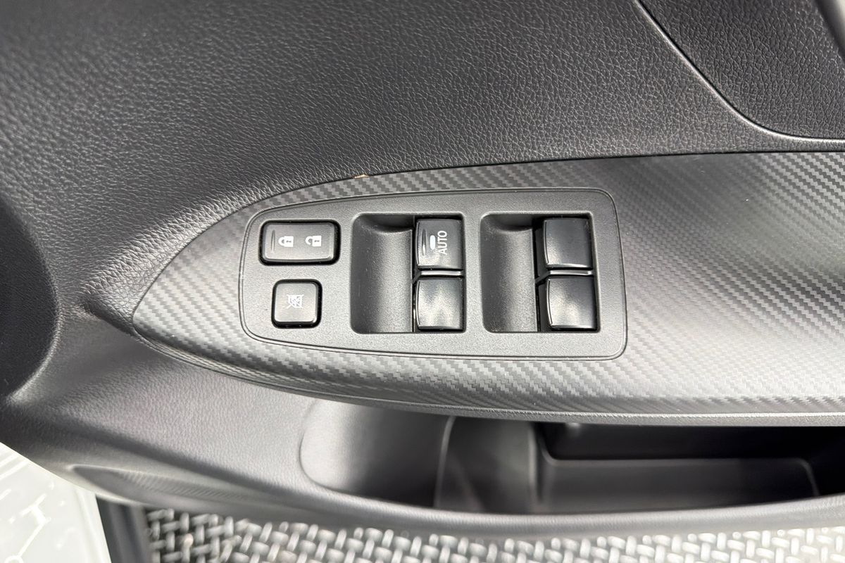 2018 Mitsubishi Eclipse Cross LS YA