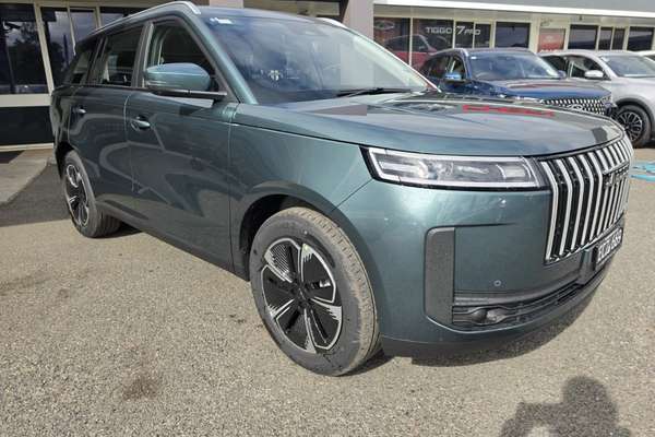 2026 OMODA JAECOO J5 Hybrid Summit