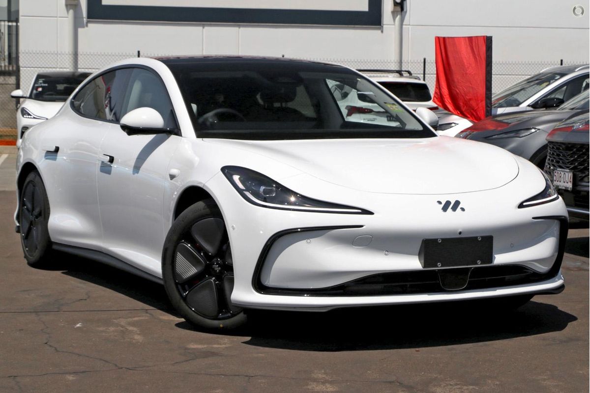 2026 MG IM5 Premium P12L