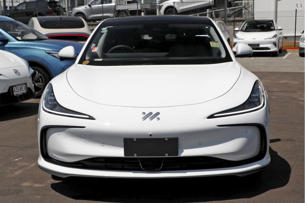 2026 MG IM5 Premium P12L