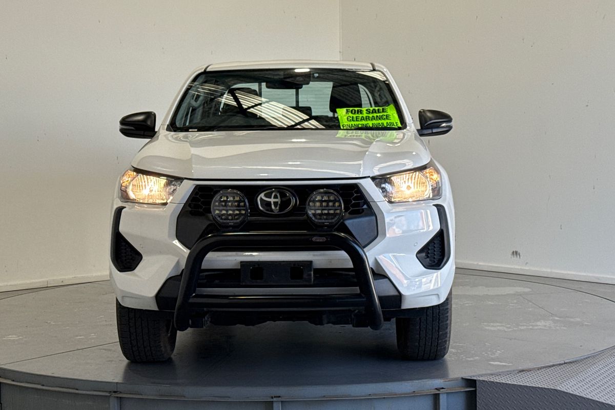2024 Toyota Hilux SR GUN126R