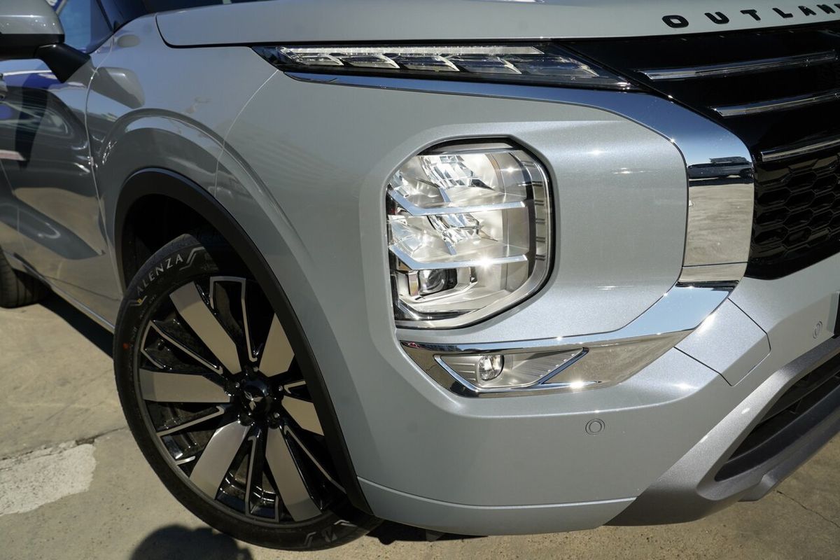 2026 Mitsubishi Outlander Exceed Tourer ZM