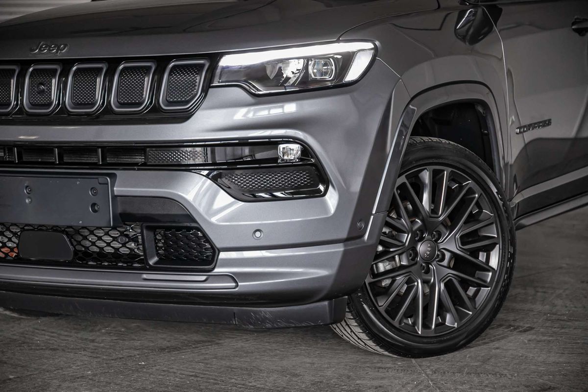 2023 Jeep Compass S-Limited M6