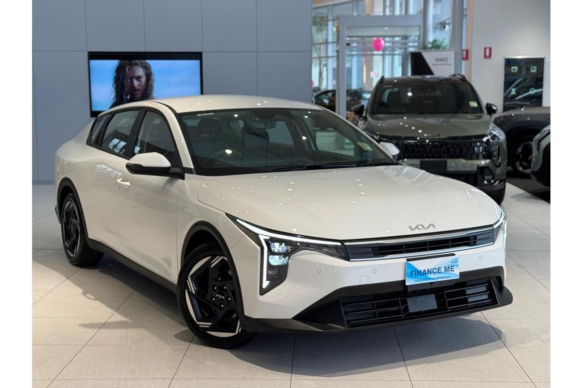 2025 Kia K4 Sport+ CL4m