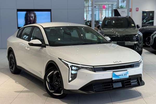 2025 Kia K4 Sport+ CL4m