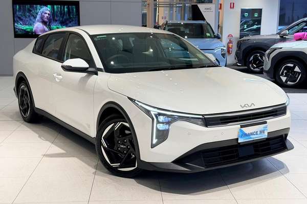 2025 Kia K4 Sport+ CL4m