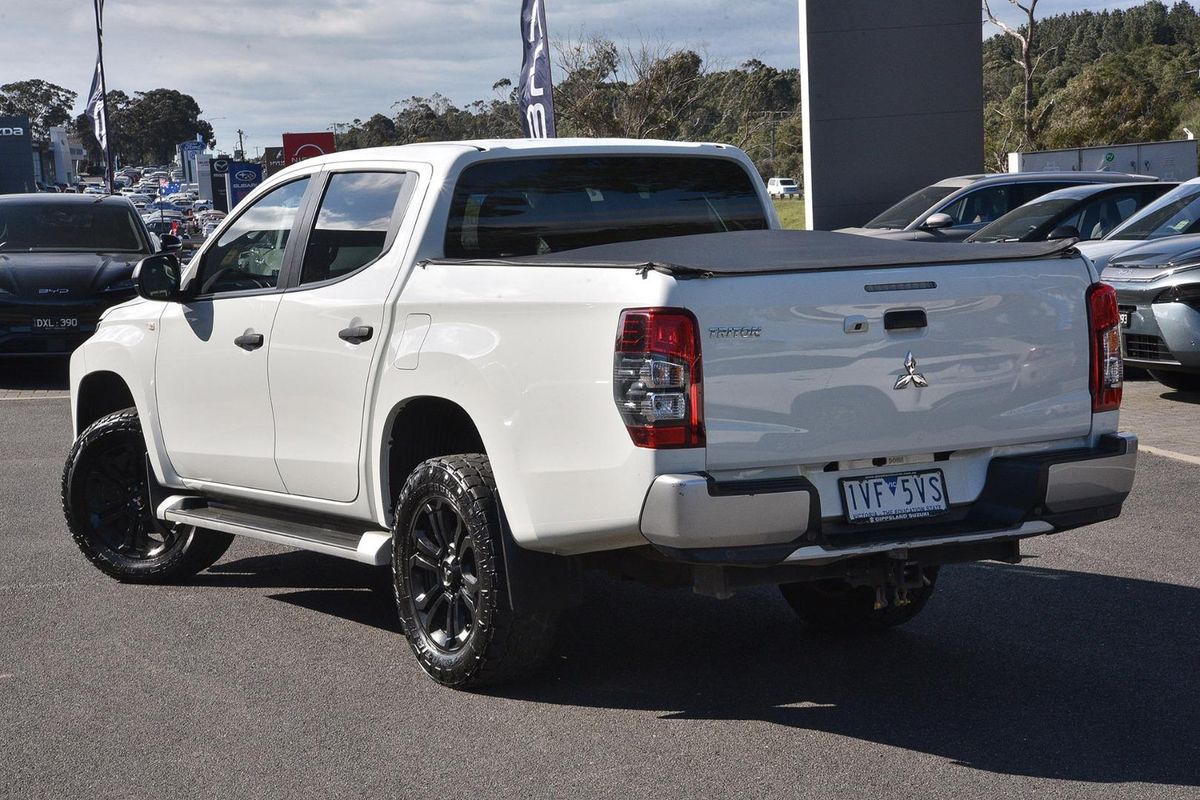 2022 Mitsubishi Triton GLX-R MR 4X4