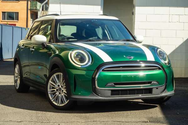 2021 MINI Hatch Cooper Classic F55 LCI