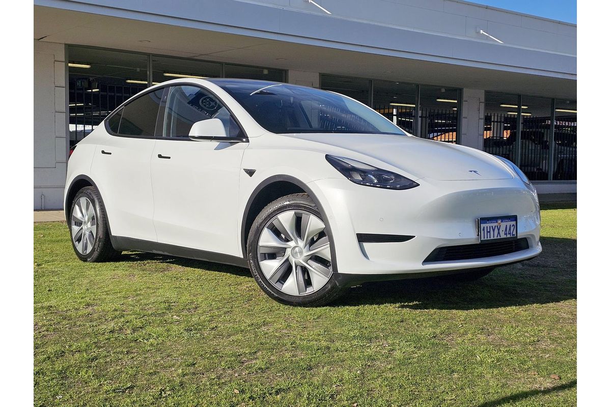 2023 Tesla Model Y Rear-Wheel Drive