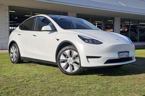 2023 Tesla Model Y Rear-Wheel Drive