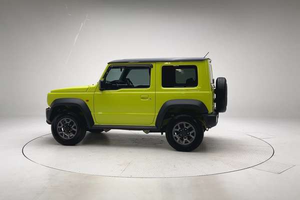 2022 Suzuki Jimny GJ thumb-1