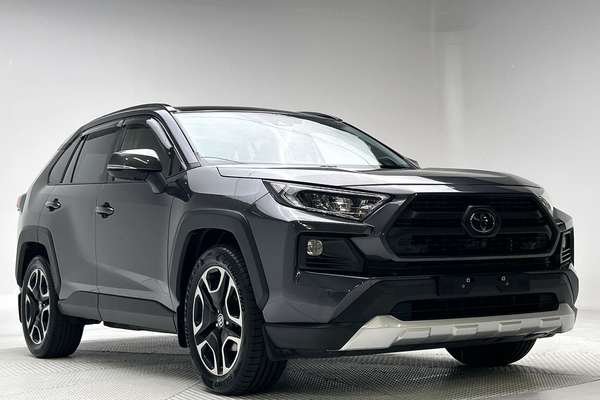 2020 Toyota RAV4 Edge AXAA54R