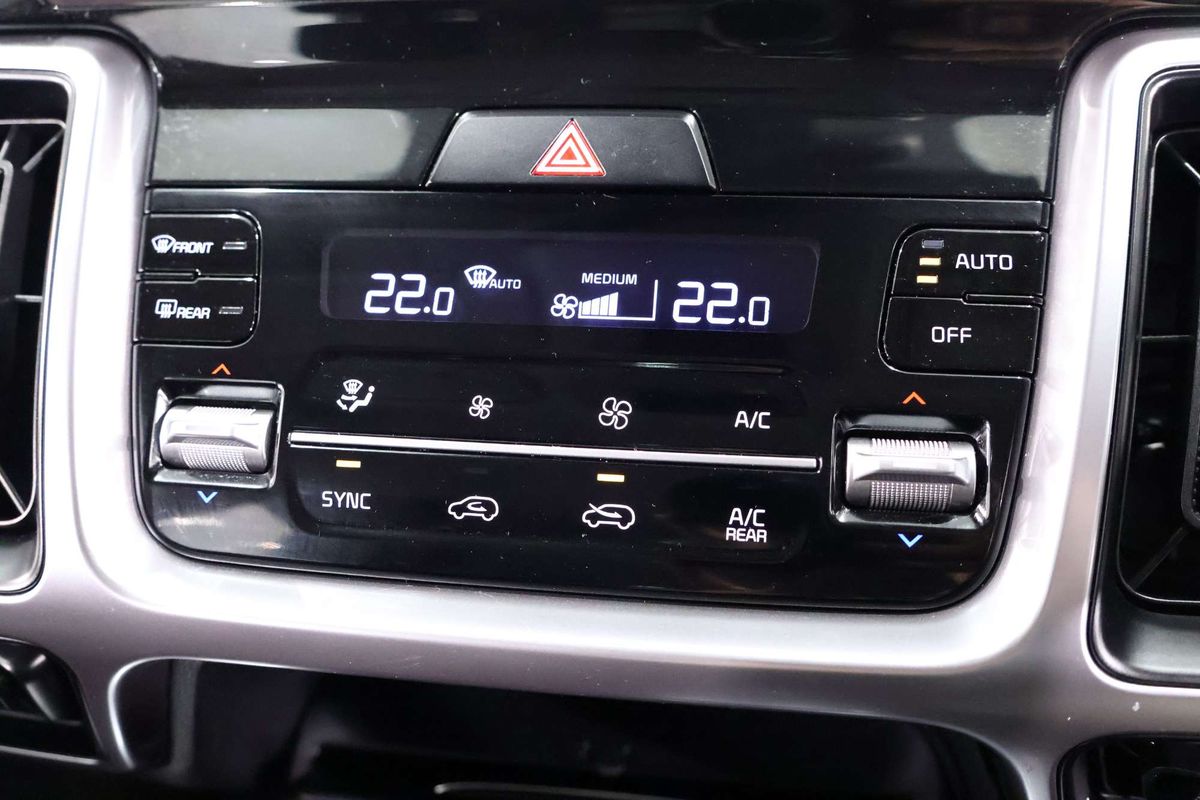 2023 Kia Sorento Sport MQ4