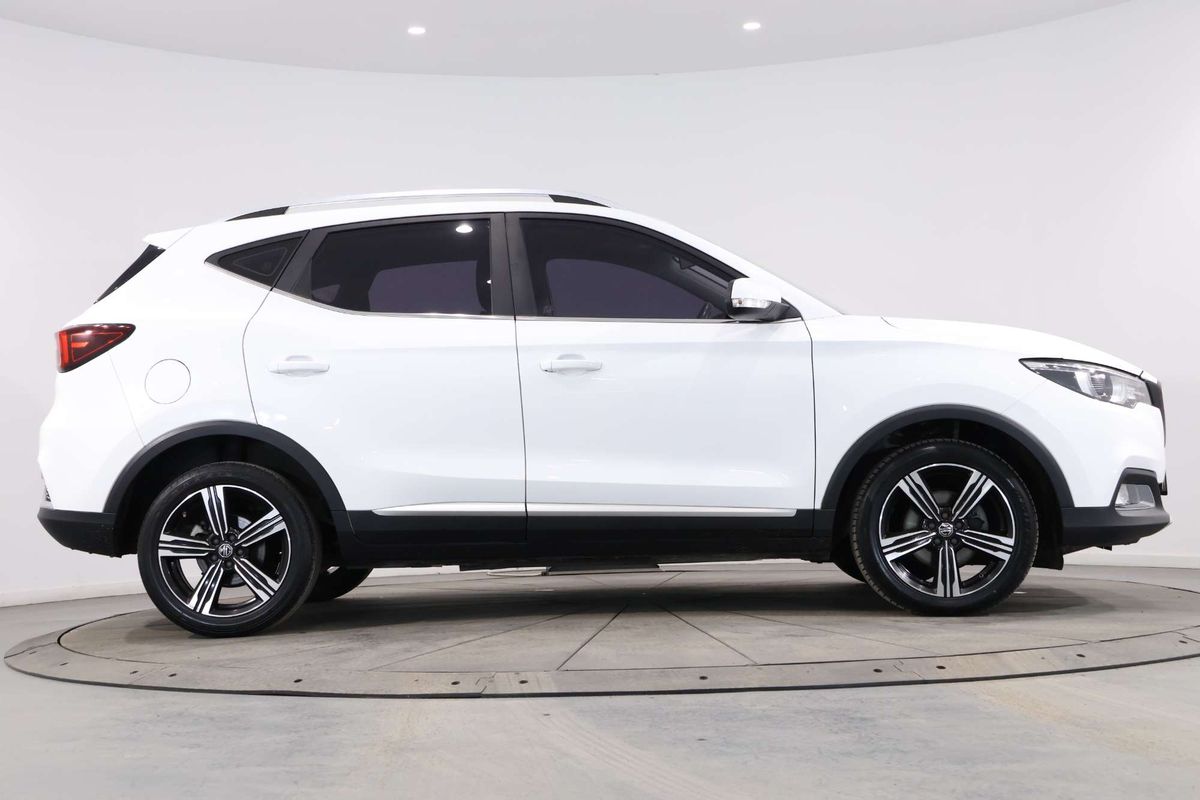 2018 MG ZS Essence AZS1