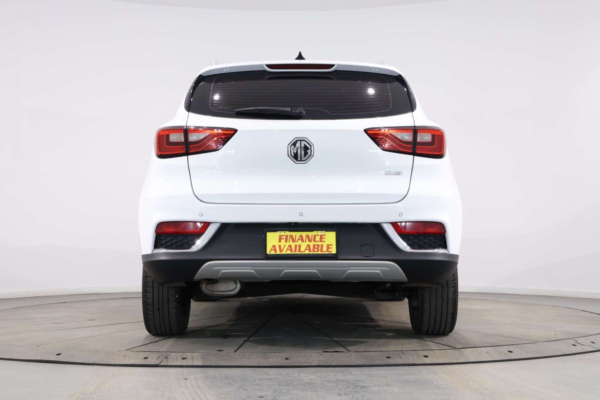 2018 MG ZS Essence AZS1