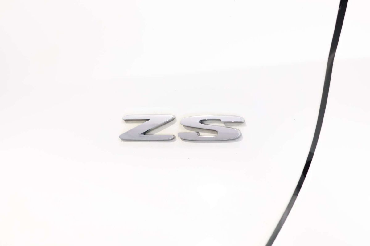 2018 MG ZS Essence AZS1