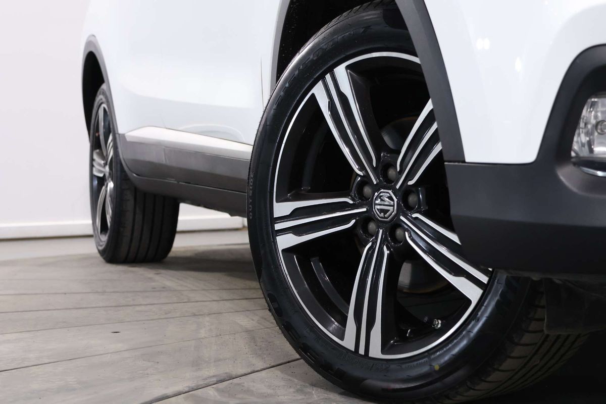 2018 MG ZS Essence AZS1