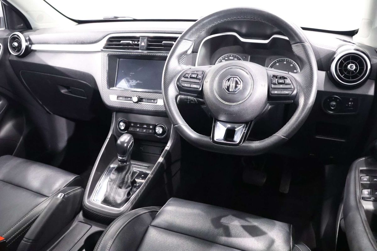 2018 MG ZS Essence AZS1