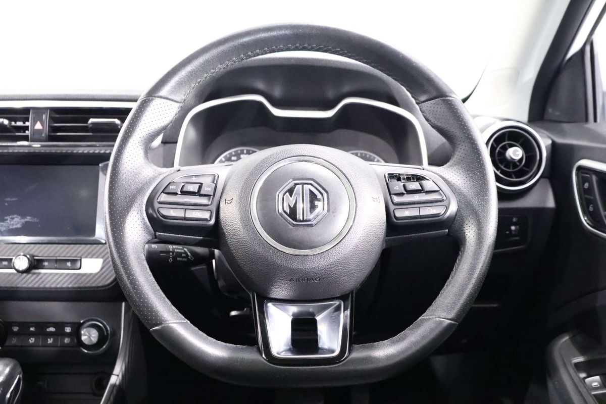 2018 MG ZS Essence AZS1