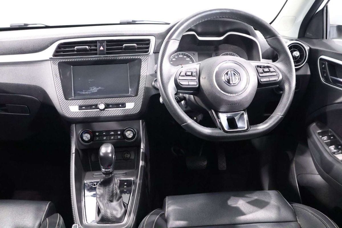 2018 MG ZS Essence AZS1
