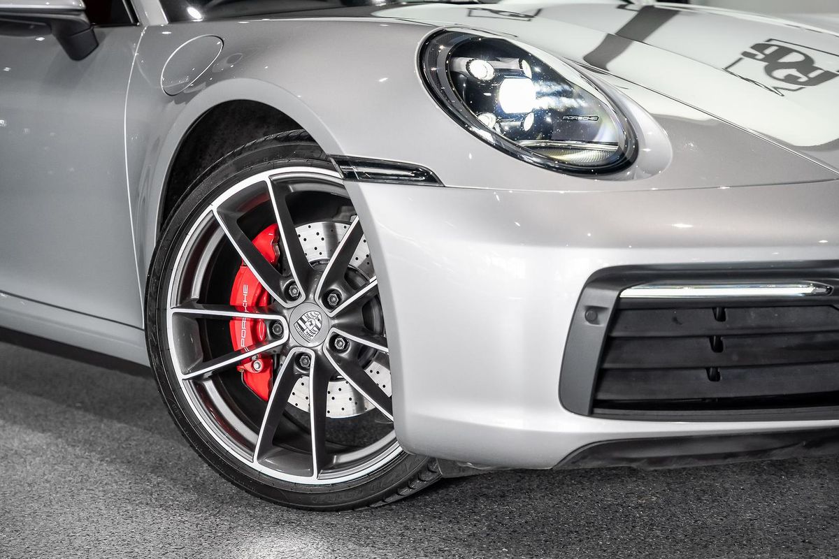 2020 Porsche 911 Carrera S 992