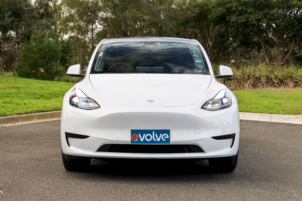2024 Tesla Model Y Rear-Wheel Drive