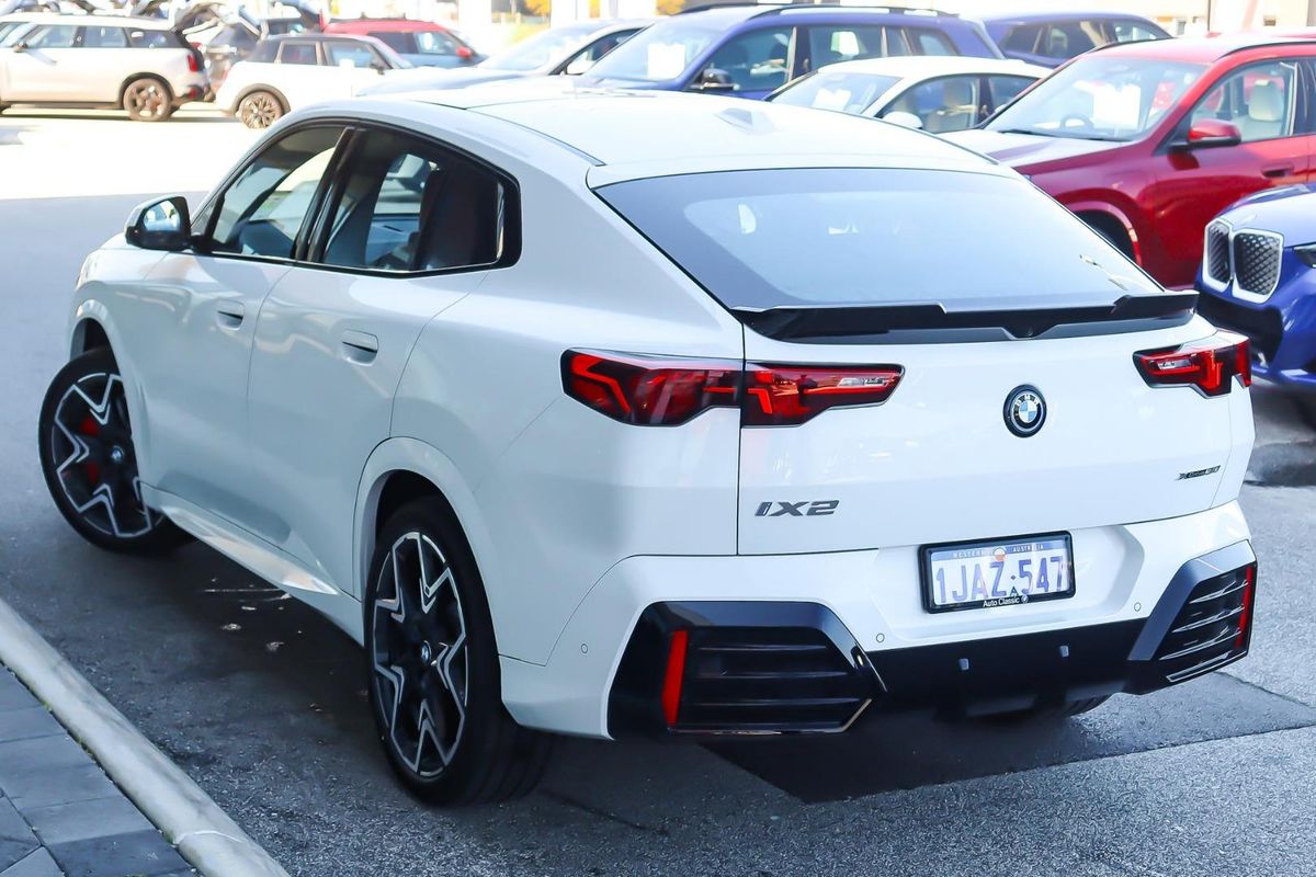 2026 BMW iX2 xDrive30 M Sport U10
