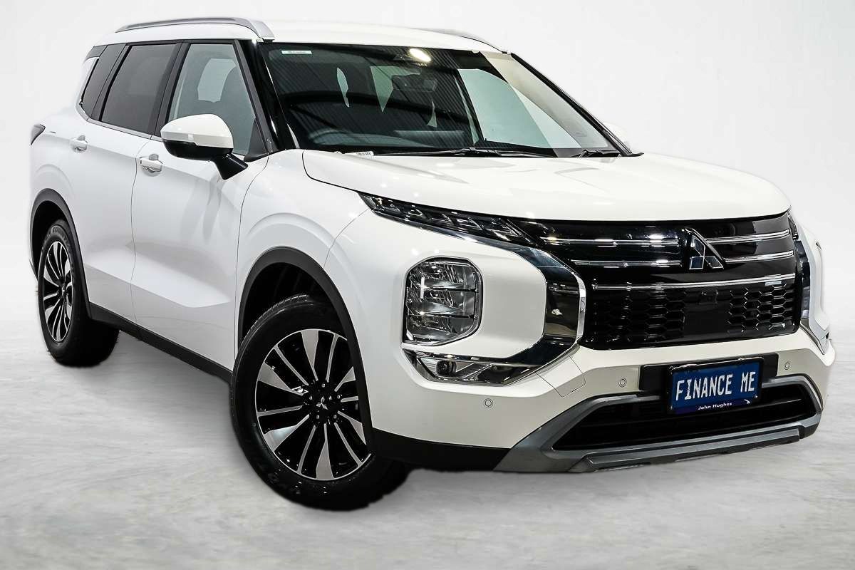 2025 Mitsubishi Outlander LS ZM