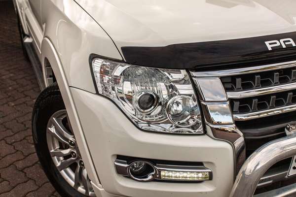 2018 Mitsubishi Pajero GLX NX thumb-1