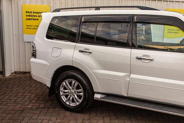 2018 Mitsubishi Pajero GLX NX thumb-5