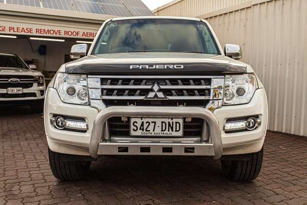 2018 Mitsubishi Pajero GLX NX thumb-18