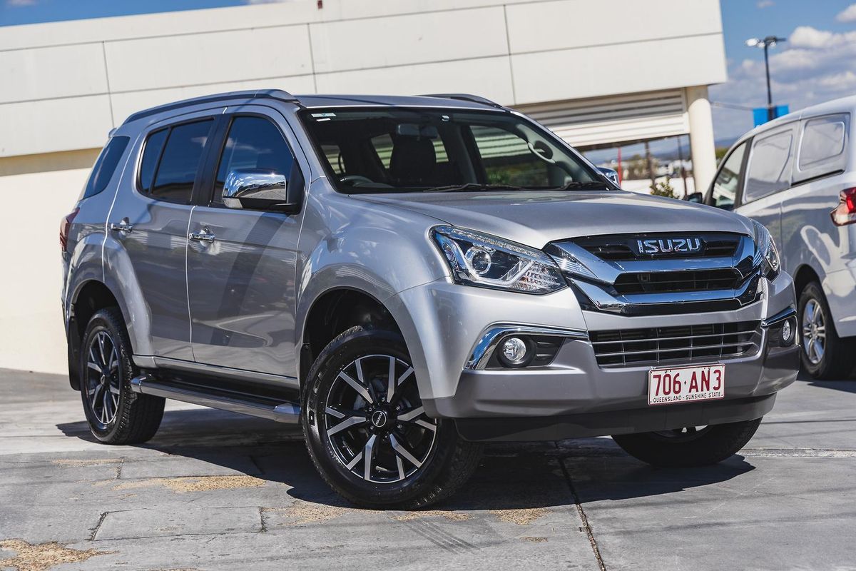 2020 Isuzu MU-X LS-T