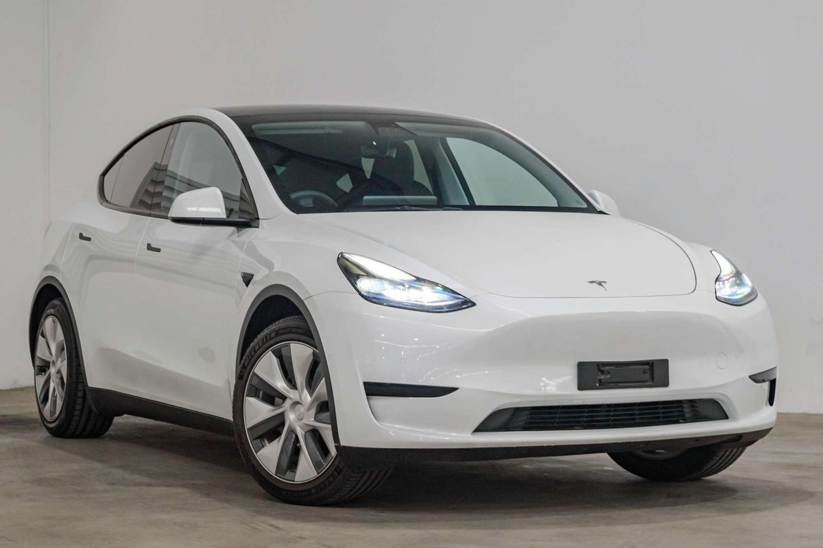 2023 Tesla Model Y Rear-Wheel Drive