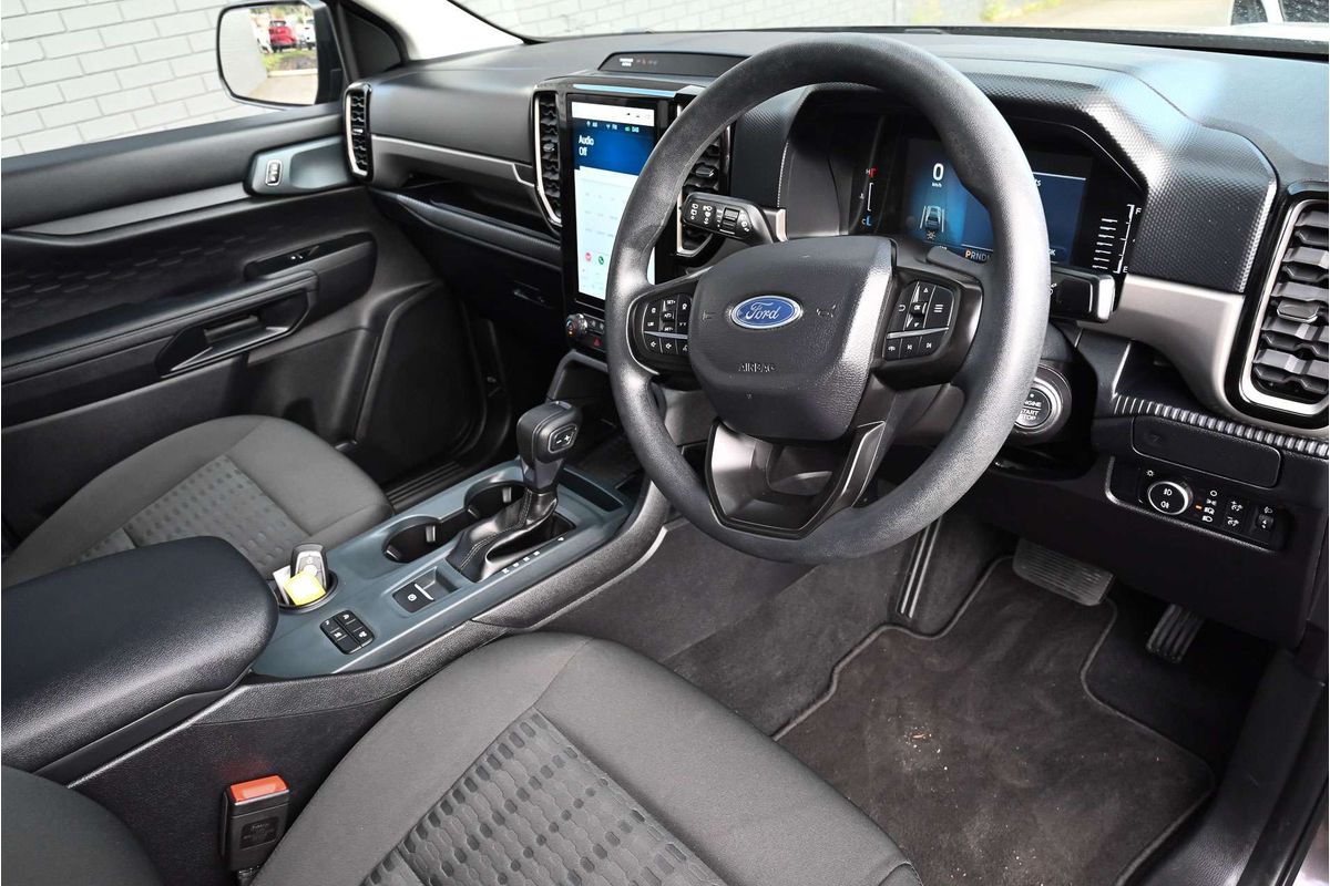 2023 Ford Everest Ambiente 2.0L