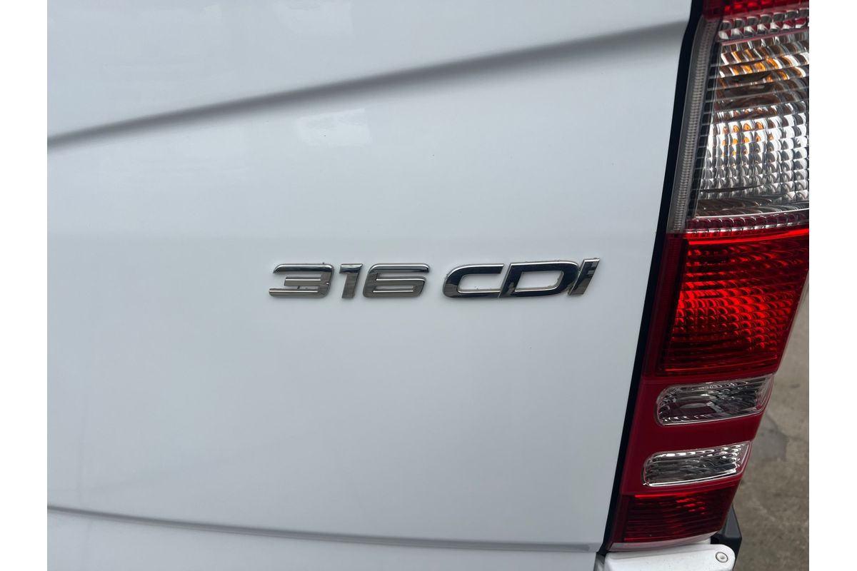 2015 Mercedes-Benz Sprinter 316CDI NCV3 LWB High Roof image 18