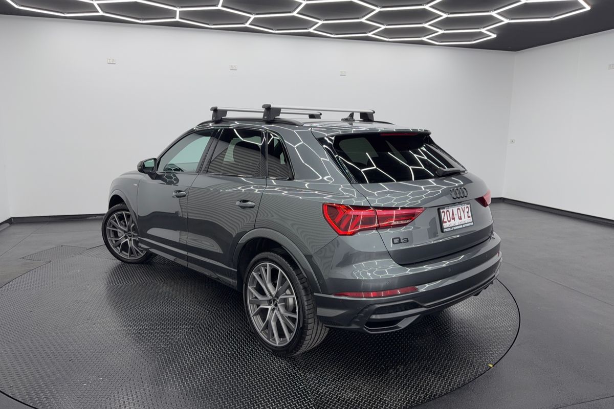 2022 Audi Q3 40 TFSI S line F3