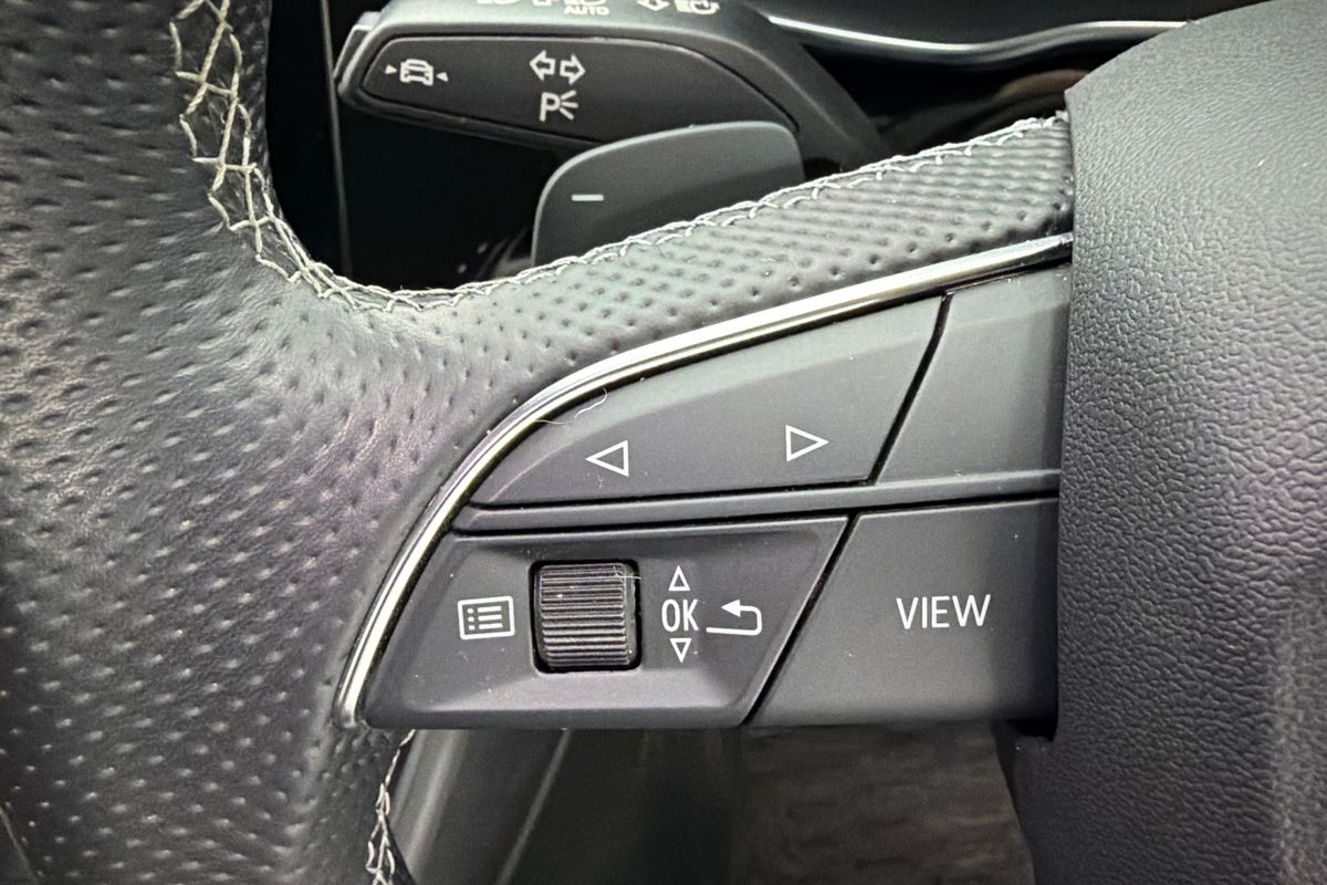 2022 Audi Q3 40 TFSI S line F3