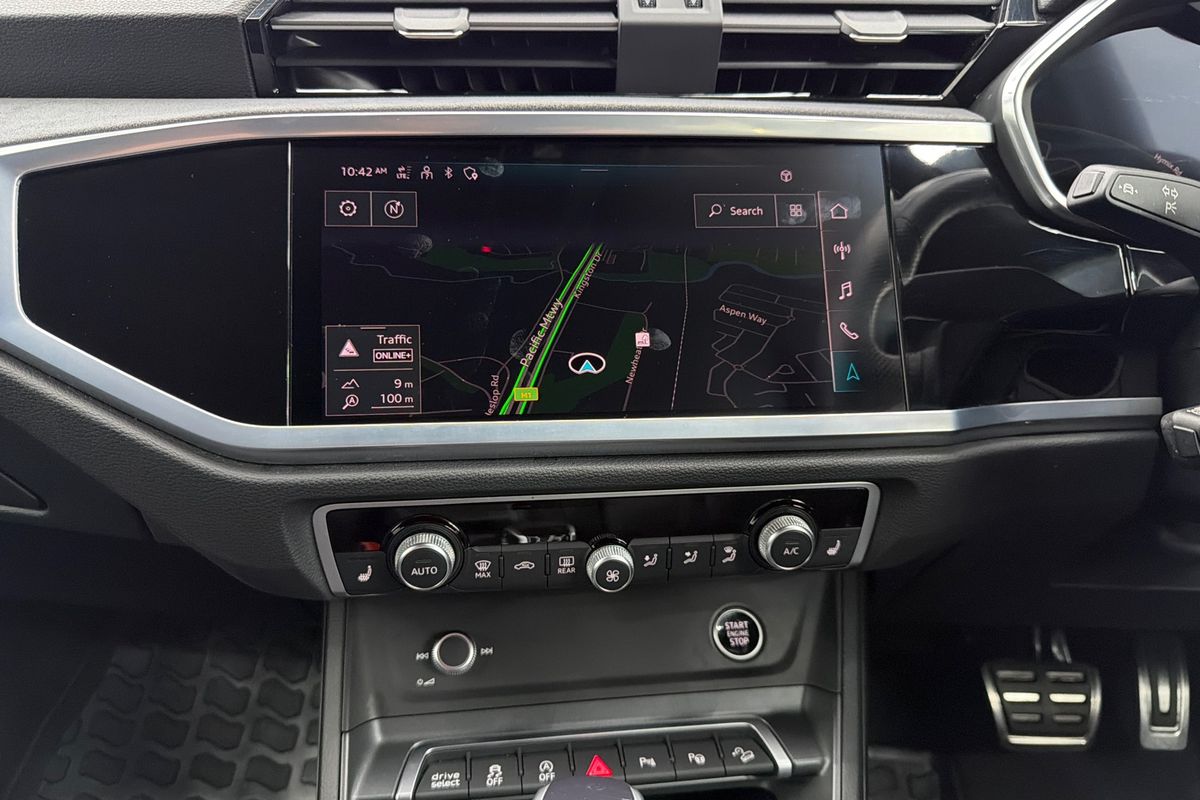 2022 Audi Q3 40 TFSI S line F3
