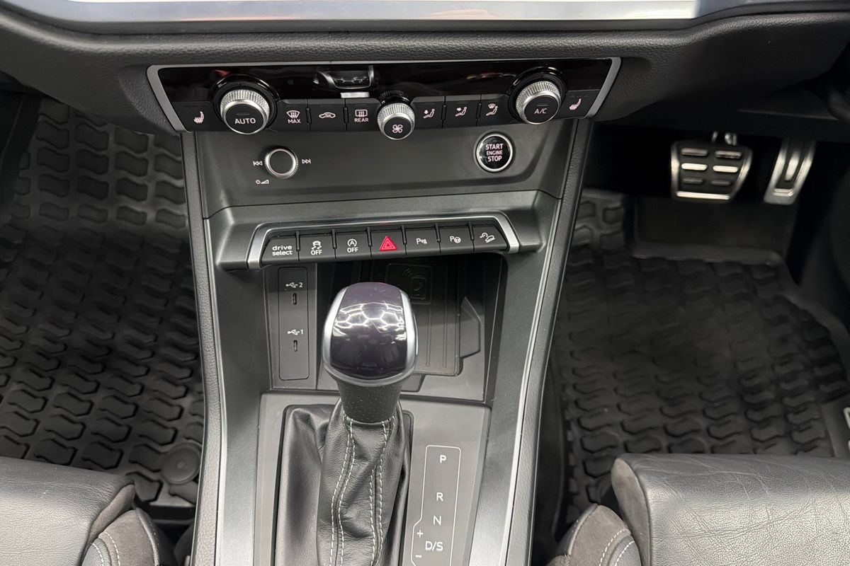 2022 Audi Q3 40 TFSI S line F3