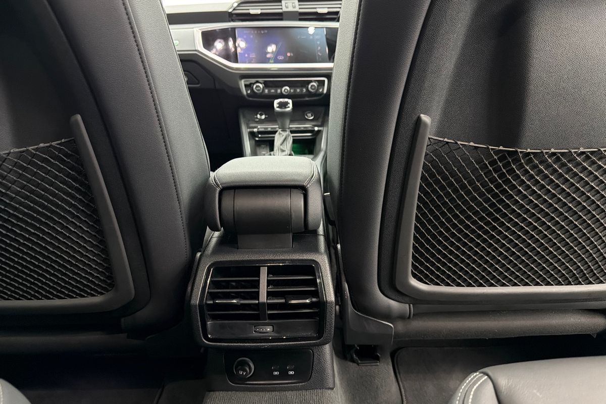 2022 Audi Q3 40 TFSI S line F3