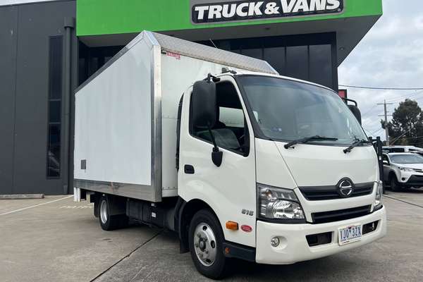 2017 Hino 300 Series 616 MWB